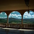 Widok z tarasu widokowego w Cascii (Włochy)