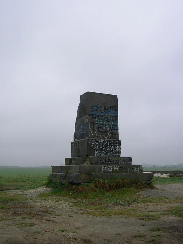 Pomnik bitwy pod Lutynią
Siegessule