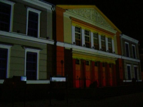 Cieplicki budynek Teatru dzięki Mappingowi oszałamiał kolorami :))