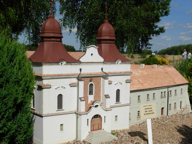 Kościół i klasztor św. Jana w Mogilnie