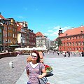 Agata na Placu Zamkowym. W tle Zamek Królewski i Stare Miasto. #wakacje #urlop #podróże #zwiedzanie #Polska #Warszawa