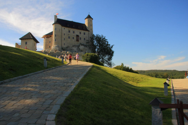 Odrestaurowane ruiny zamku w Bobolicach #RuinyISkałki #zamki