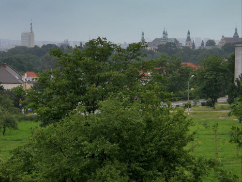 Widok z Kadzielni na Pałac Biskupi