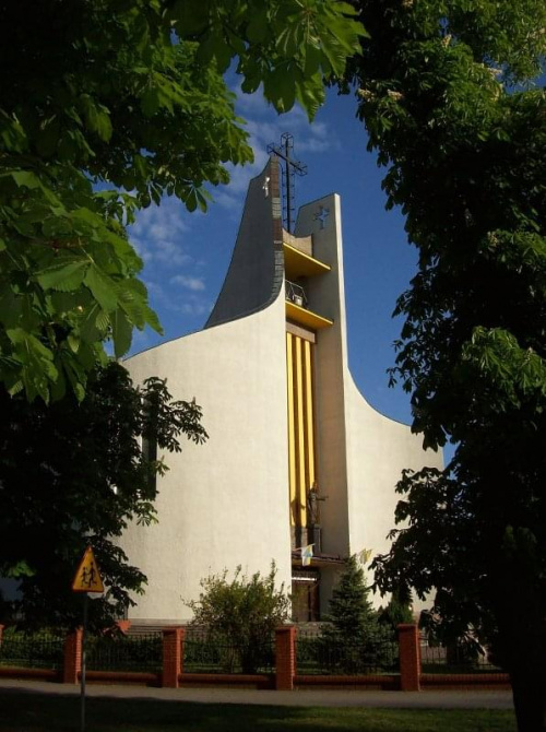 Kościół Miłosierdzia Bożego w Oleśnicy.