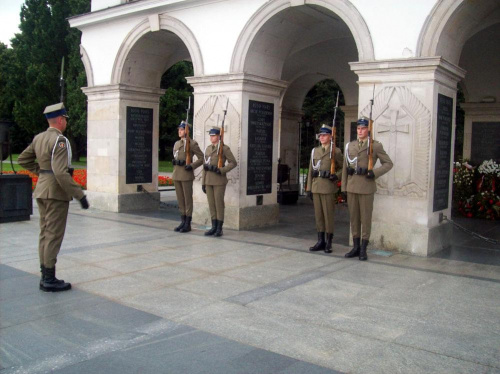 Warszawa-Grób Nieznanego Żołnierza #Warszawa #pomnik #WartaHonorowa