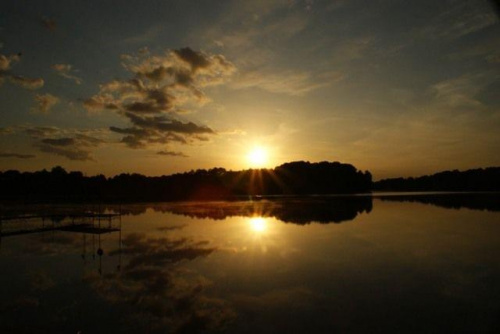 "tam gdzie rzeczywistość spotyka się z marzeniem" #ZachódSłońca #jezioro
