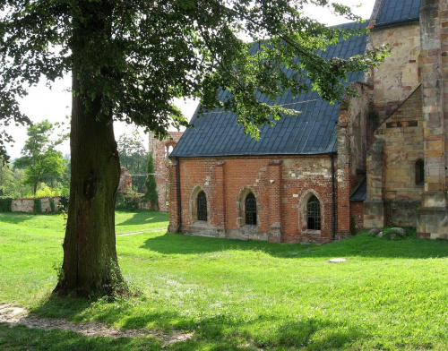 Podklasztorze - kościół