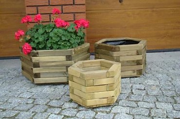 #donica #doniczka #drewniana #sześciokątna #kwietnik #zpd #marczak