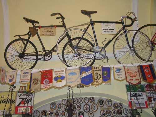 muzeum kolarstwa w Magreglio / http://www.museodelghisallo.it/