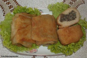 Krokiety z pieczarkami .Przepisy na : http://www.kulinaria.foody.pl/ , http://www.kuron.com.pl/ i http://kulinaria.uwrocie.info #krokiety #naleśniki #pieczarki #obiad #jedzenie #gotowanie #kulinaria #PrzepisyKulinarne