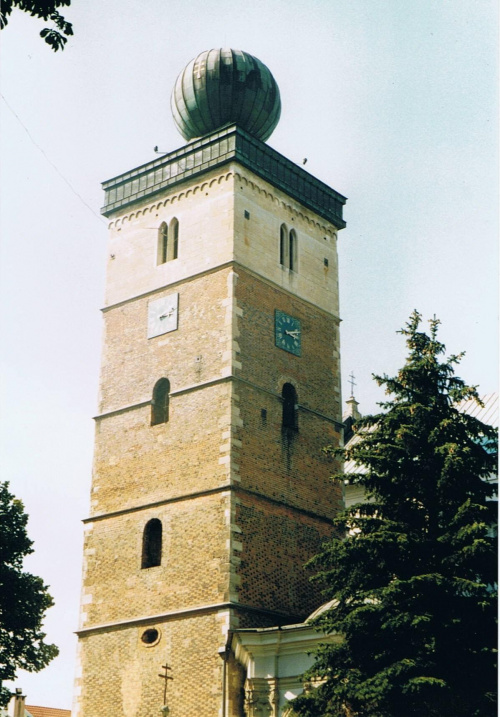 Miechów - wieża bazyliki Bożogrobców #Miechów #Kościoły #Bożogrobcy #Bazylika