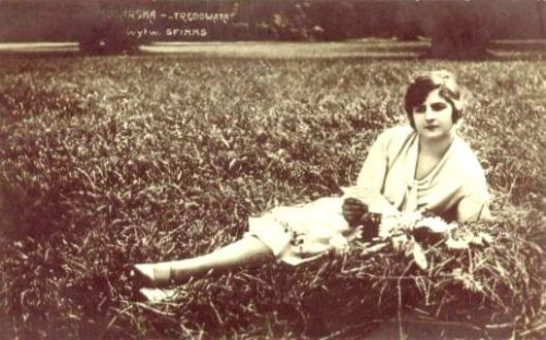 Jadwiga Smosarska. Kadr z filmu " Trędowata "_1926 r.