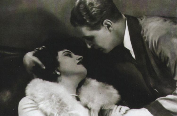 Irena Gawęcka i Mieczysław Cybulski. Kadr z filmu " Magdalena "_1929 r.