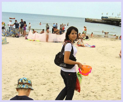Ja, wakacje w kołobrzegu, sierpień 2008 :) #wakacje #morze #woda #plaża #piasek #kobieta #dziewczyna #molo #kołobrzeg #Bałtyk