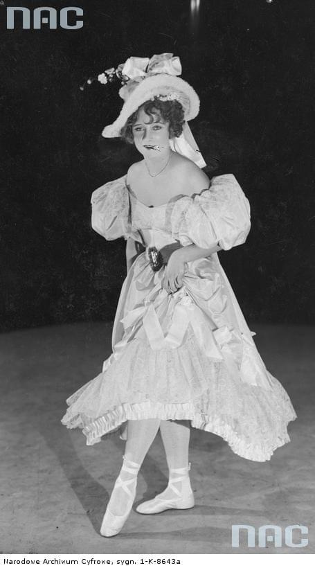 Aktorka Maria Modzelewska, zdjęcie z nierozpoznanego przedstawienia. Warszawa_1929 r.