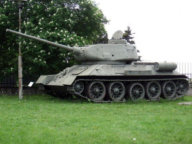 Sochaczew bojowy #Sochaczew #T34 #czołg #tank