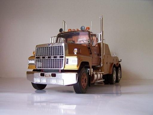 Ford LTL 9000 Wrecker