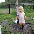 A to ulubione zajęcie Asi. Korzyść dla rodziców: nie kupujemy zabawek.