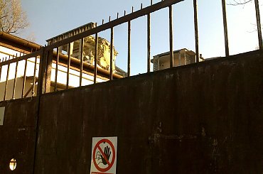 #RozaLuksemburg #RozaLuxemburg #OpuszczoneMiejsca #opuszczone #OpuszczoneBudynki #warszawa #karolkowa #OpuszczoneBudynkiWarszawa #WarszawaWola #wola #OpuszczoneBudowle #zaklady #LampyElektryczne