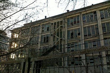 #RozaLuksemburg #RozaLuxemburg #OpuszczoneMiejsca #opuszczone #OpuszczoneBudynki #warszawa #karolkowa #OpuszczoneBudynkiWarszawa #WarszawaWola #wola #OpuszczoneBudowle #zaklady #LampyElektryczne