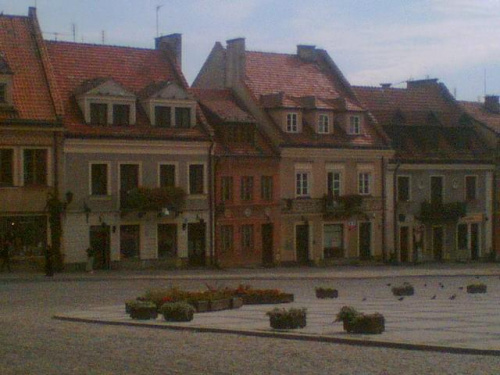 urokliwe kamieniczki przy rynku w Sandomierzu