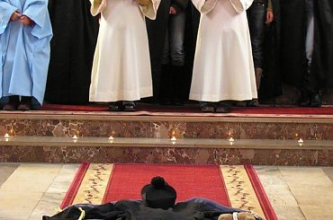 Żywy w naszej pamięci - ks. Jerzy Popiełuszko w rocznicę męczeńskiej śmierci. Montaż słowno - muzyczny w wykonaniu młodzież z Parafii Najświętszego Serca Jezusowego w Koźle w dniu 18-11-2007r #ksiądz #Jerzy #Popiełuszko #rocznica