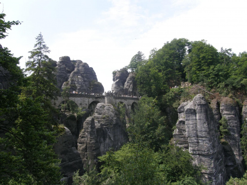 Szwajcaria saksońska..park określany nazwą szwajcaria na mocy tradycji ma szczególne walory,tak jest i tutaj w niemieckiej Saksonii..piękne miejsce:) #SkalneMiasto #SzwajcariaSaksońska #Niemcy #rezerwat
