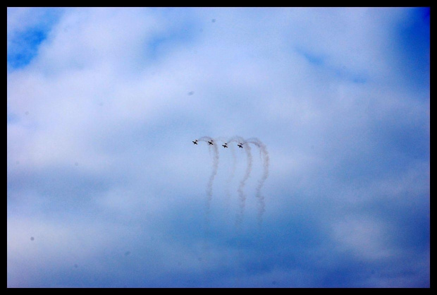 International Air Show Portrush 2007
08/09/2007 #airshow #samolot #akrobacje #Portrush