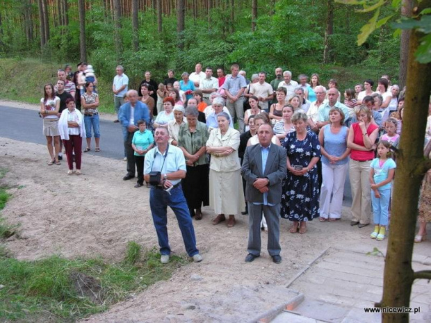 Foto Nicewicz - Dzięki staraniom Ks. Proboszcza Parafii Najświętszego Serca Jezusowego w Koźle została zbudowana kapliczka z figurką Świętego Brunon z Kwerfurtu na Śmierciowej Górze przy drodze Kozioł  Wincenta. #Swięty #Brunon