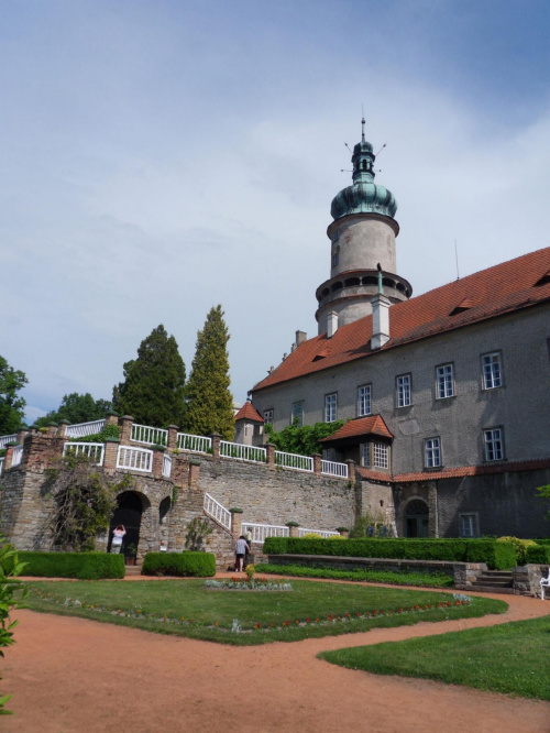 Zamkowy ogród i widok na zamek.. #Czechy #miasto #Zamek