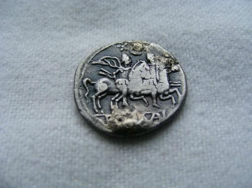 nieznana rzymska moneta jezdzcy