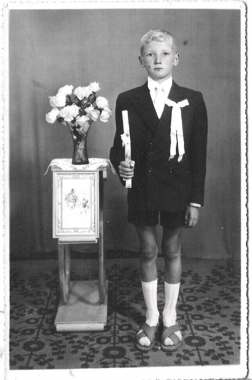 Zdjęcie z 1962 pamiątka Pierwszej Komunii Świętej mojego taty Grzegorza. #Grębków #Kózki #WiekXIX #WiekXX